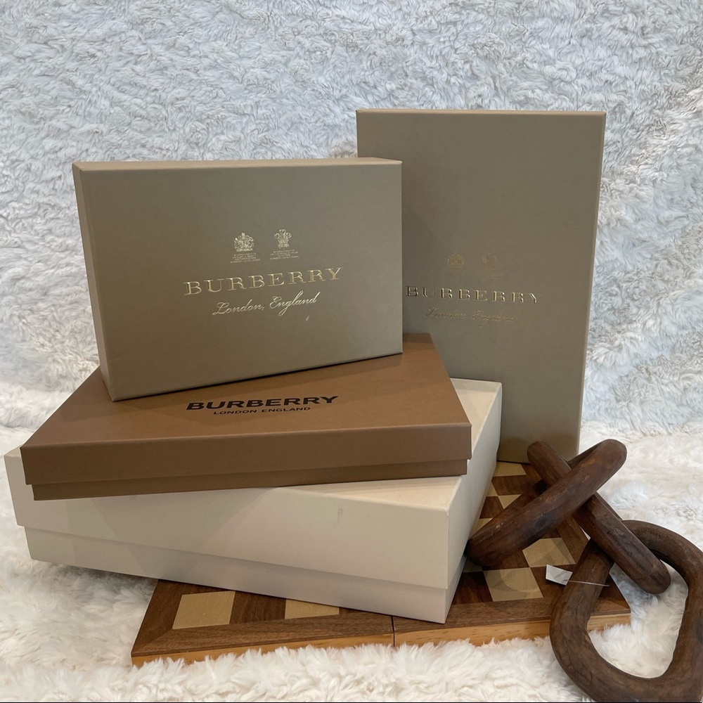 COPY - Burberry gift boxes